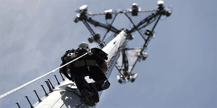 How Income Investors Can Play the $500 Billion 5G Boom