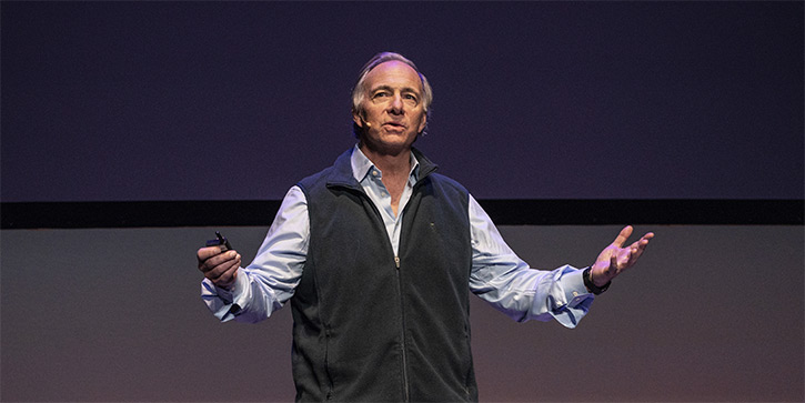 5 Stocks Successful Hedge Funds Are Buying (and 4 They’re Selling)