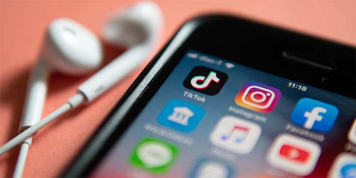 Social Media Stocks Set to Surge! Follow or Friend This One First…